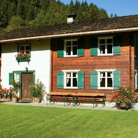 Helga Sankt Gallenkirch